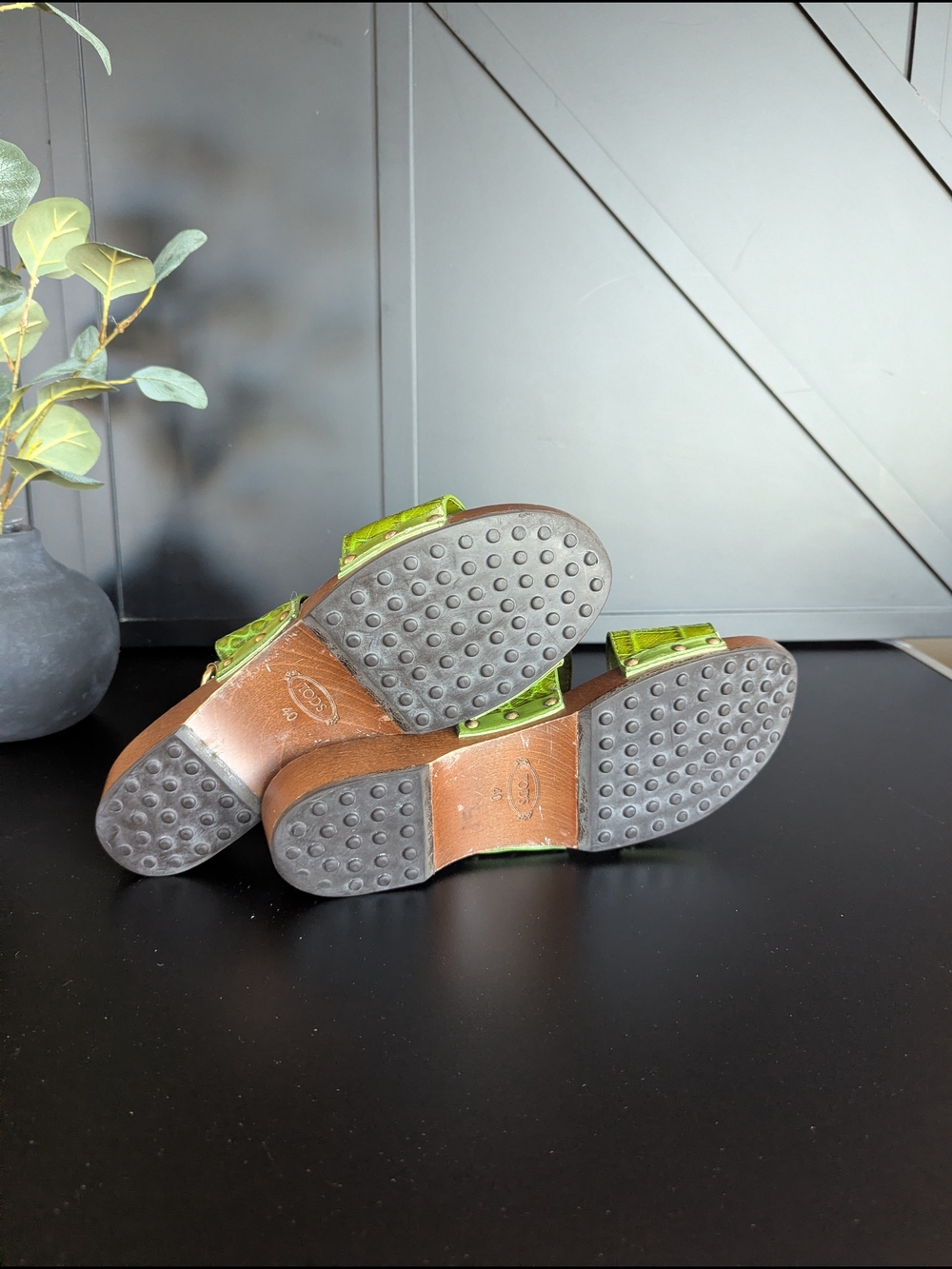 Tod's Croc-Embossed Green Slingback Sandals - Picture 9 of 12